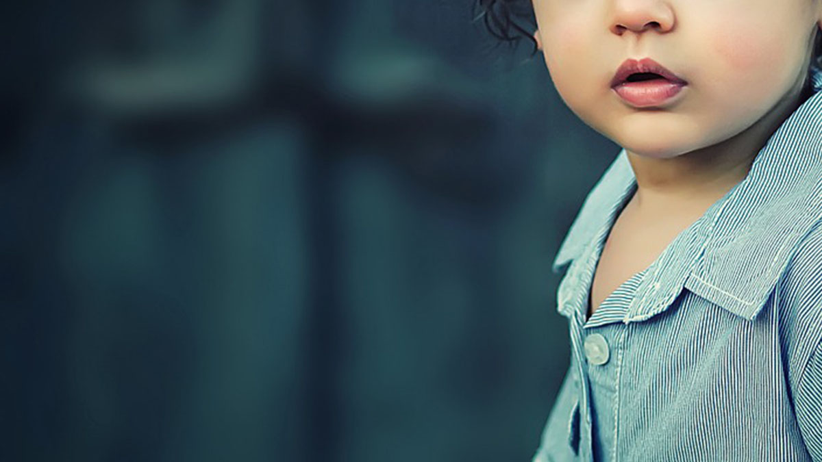 Tortura il figlio di 3 anni con il compagno, il corpo murato in lavanderia