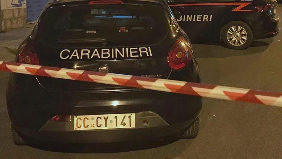 Napoli, 18enne morta dopo una caduta dal balcone: caso riaperto, 3 amiche indagate