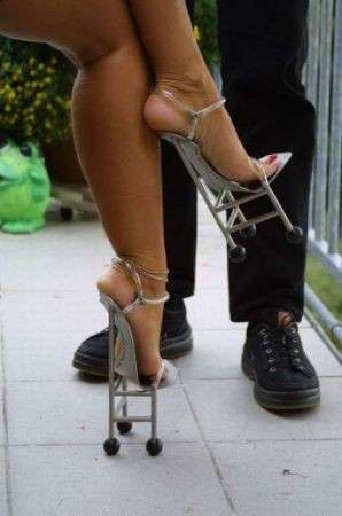 Scarpe a forma di piede on sale