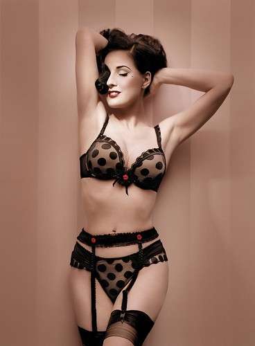 Dita Von Teese stilista per l’Intimo Wonderbra