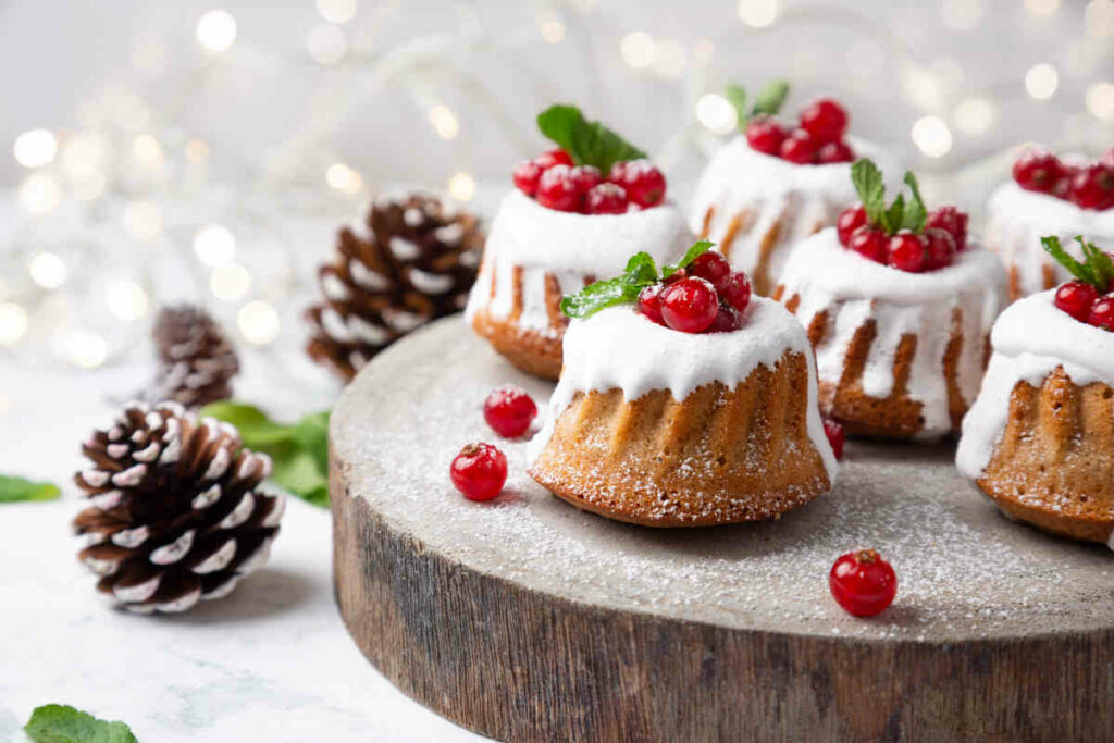 tagliere con dolcetti di natale senza glutine