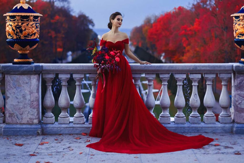 sposa con abito rosso