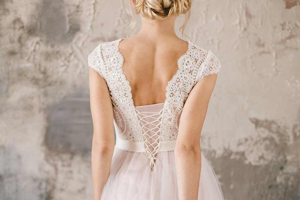 sposa con vestito country chic