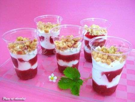 Ricette bambini: coppette di yogurt con le fragole