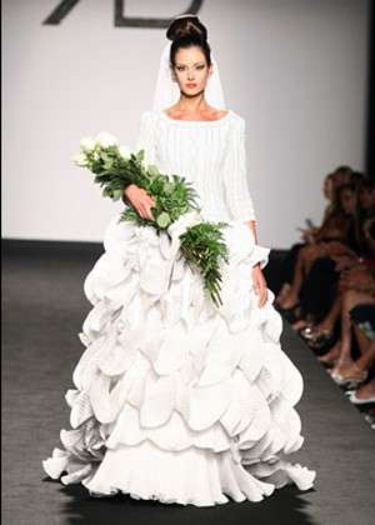 Abiti da sposa 2010: le foto delle sfilate Altaroma Luglio 2009 | Pourfemme