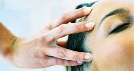 Cura dei Capelli: il massaggio della testa