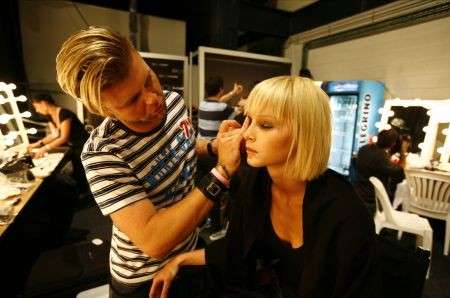 Make up artist