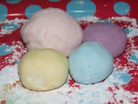 Decorazioni dolci: il marshmallow fondant