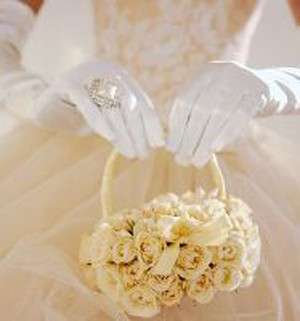 Accessori sposa: la borsetta-bouquet