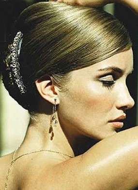 Capelli: acconciature raccolte per le feste