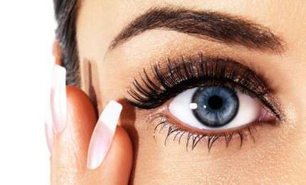 Make up marrone per bionde e brune