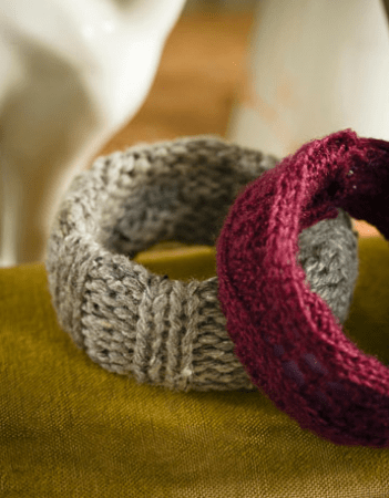 Lavori a Maglia: bracciali di lana