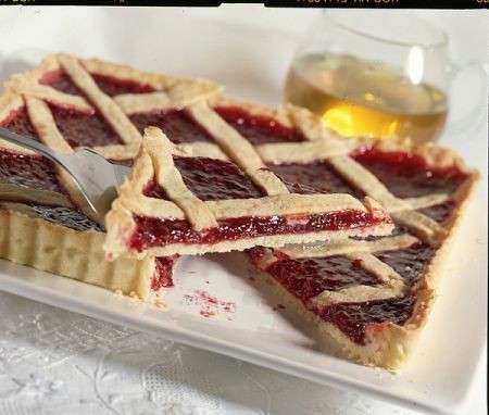 Crostata di marmellata alle fragole