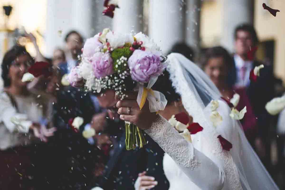 Poesie da matrimonio: idee per il discorso agli sposi