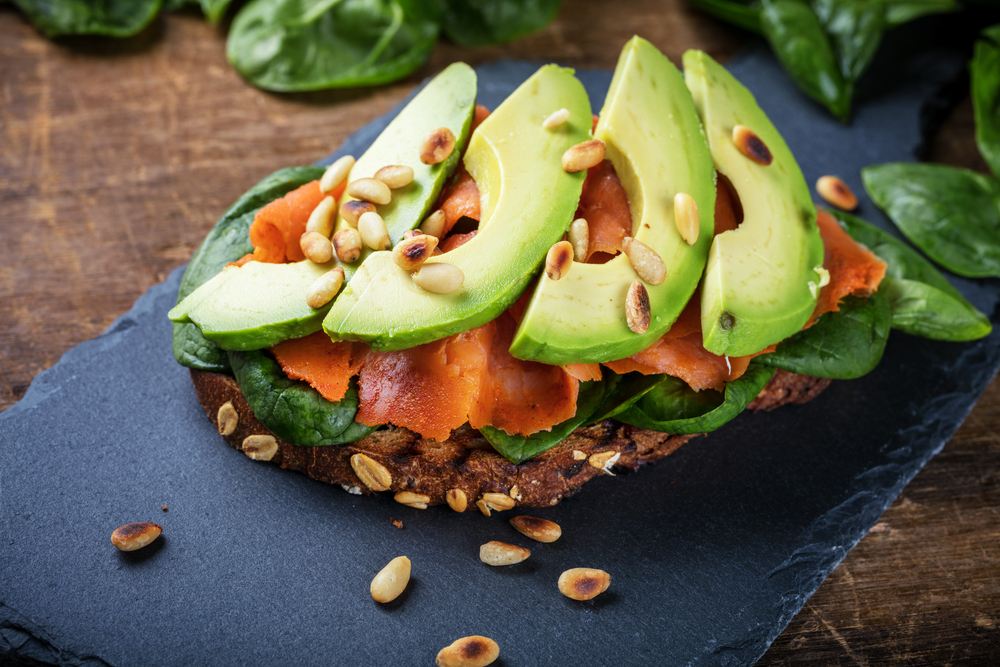 Ricette cucina: salmone con avocado