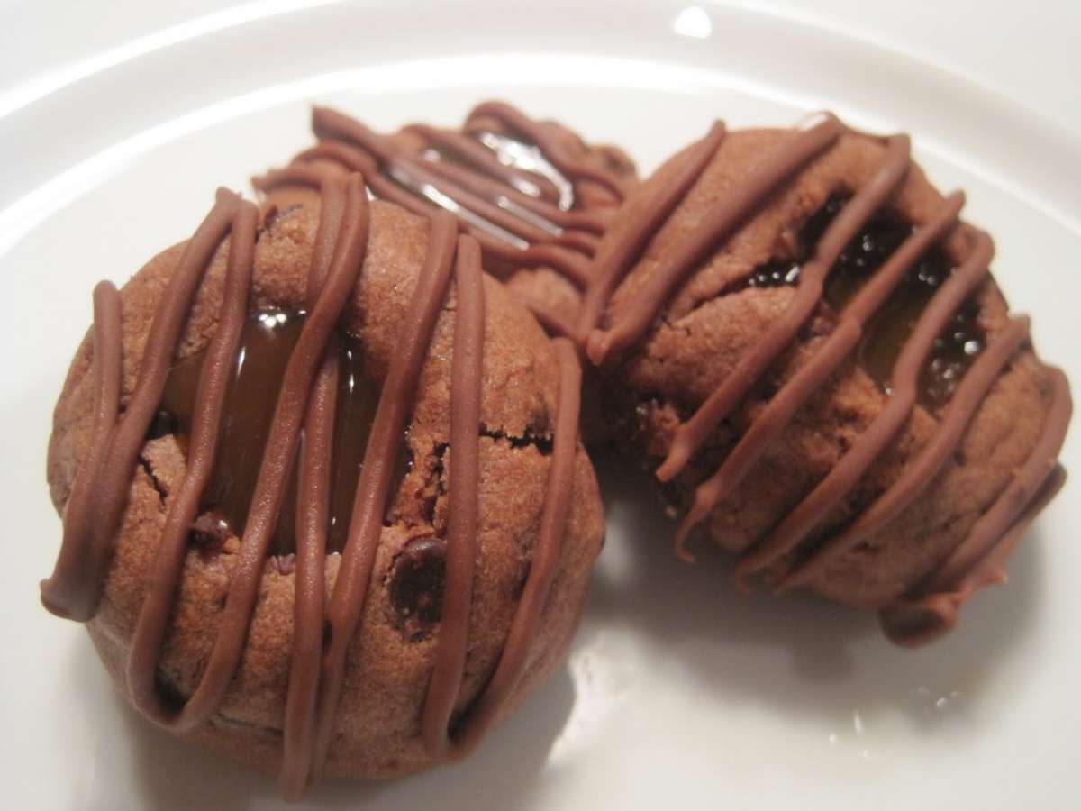 Ricette dolci: biscotti al cioccolato con cuore alla nutella [FOTO]