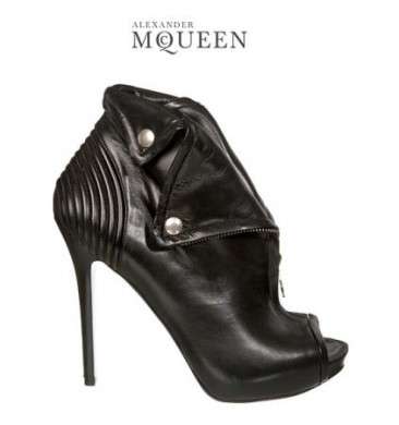 Alexander McQueen, le scarpe con l’anima rock