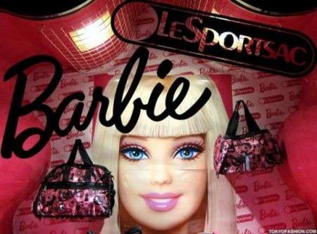 LeSportsac: la nuova musa è Barbie