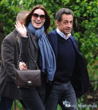 Carla Bruni Sarkozy non tradisce Christian Dior