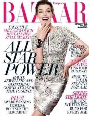 Milla Jovovich bambola del futuro per Harper’s Bazaar
