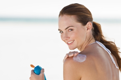 Abbronzatura, come applicare e scegliere la crema?