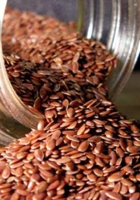 Colesterolo si può abbassare con i semi di lino