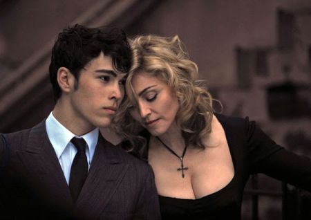 Madonna testimonial D&G autunno inverno 2010-2011