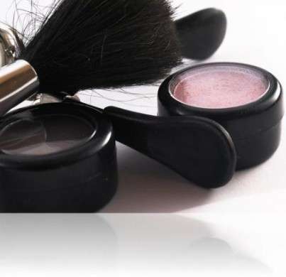 Make up, i tester pubblici causano infezioni