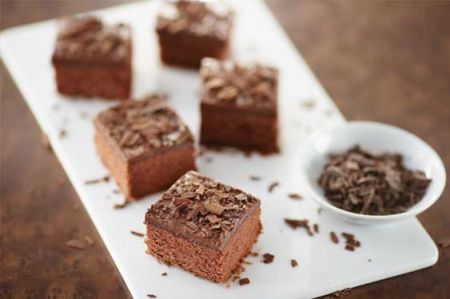 Torta al cioccolato senza uova e burro, dolce light e sfizioso