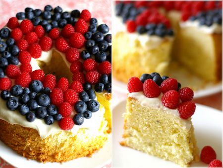 Ricette primaverili: ciambellone con frutti di bosco