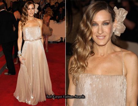 Sarah Jessica Parker in Halston Heritage