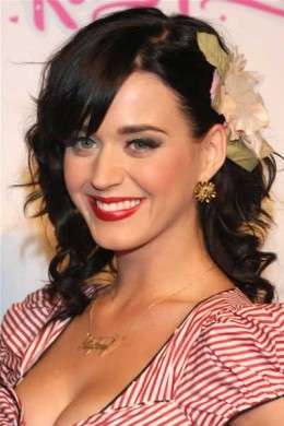 Katy Perry Accessorio per capelli a forma di fiore