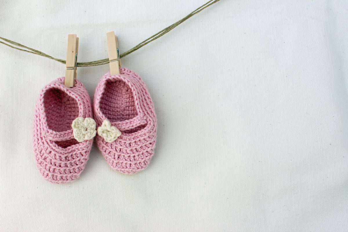 Schemi maglia: come fare delle scarpine da neonato | Pourfemme