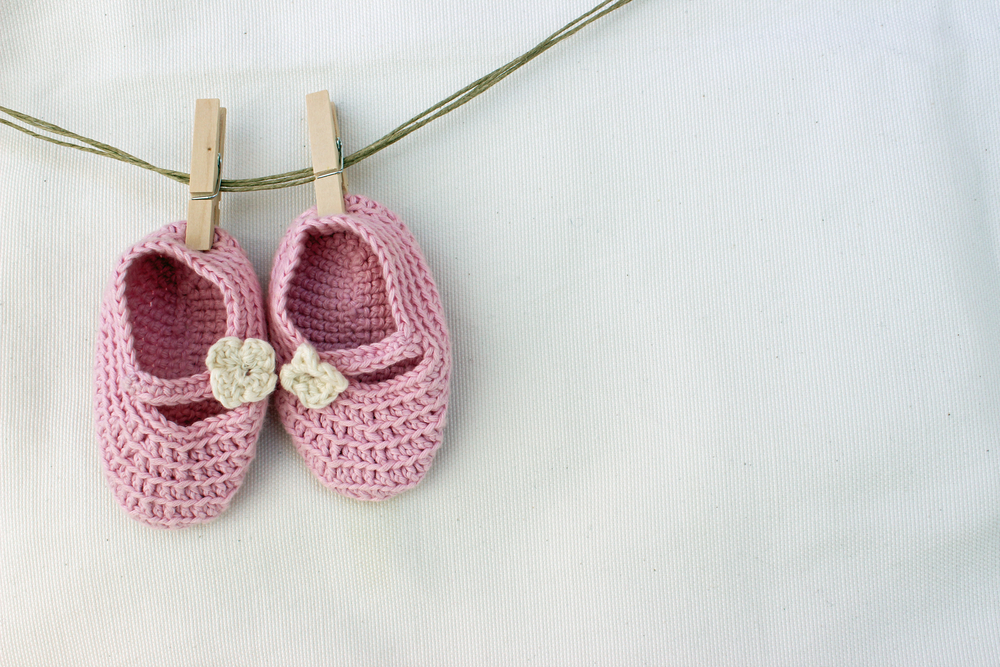 Schemi maglia: come fare delle scarpine da neonato | Pourfemme