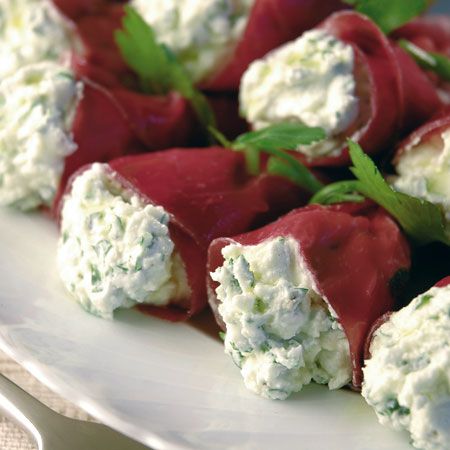 Ricette stuzzichini: involtini di bresaola e caprino