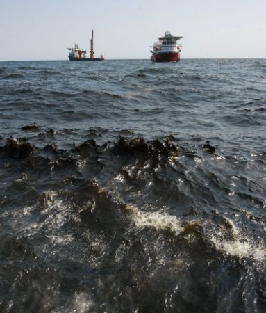 Marea nera nel Golfo del Messico: i rischi per la salute