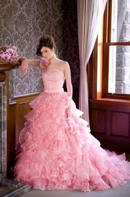 Abito da sposa rosa