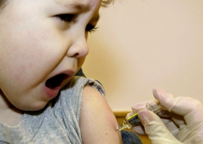 Vaccino: un cerotto sostituirà le punture
