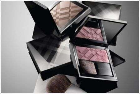 Burberry: la prima linea di make up