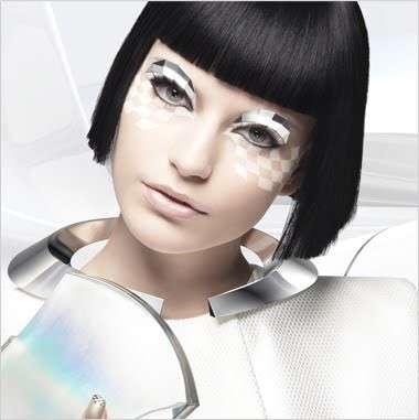 Ciglia finte: Neo-Tokyo Odyssey di Shu Uemura