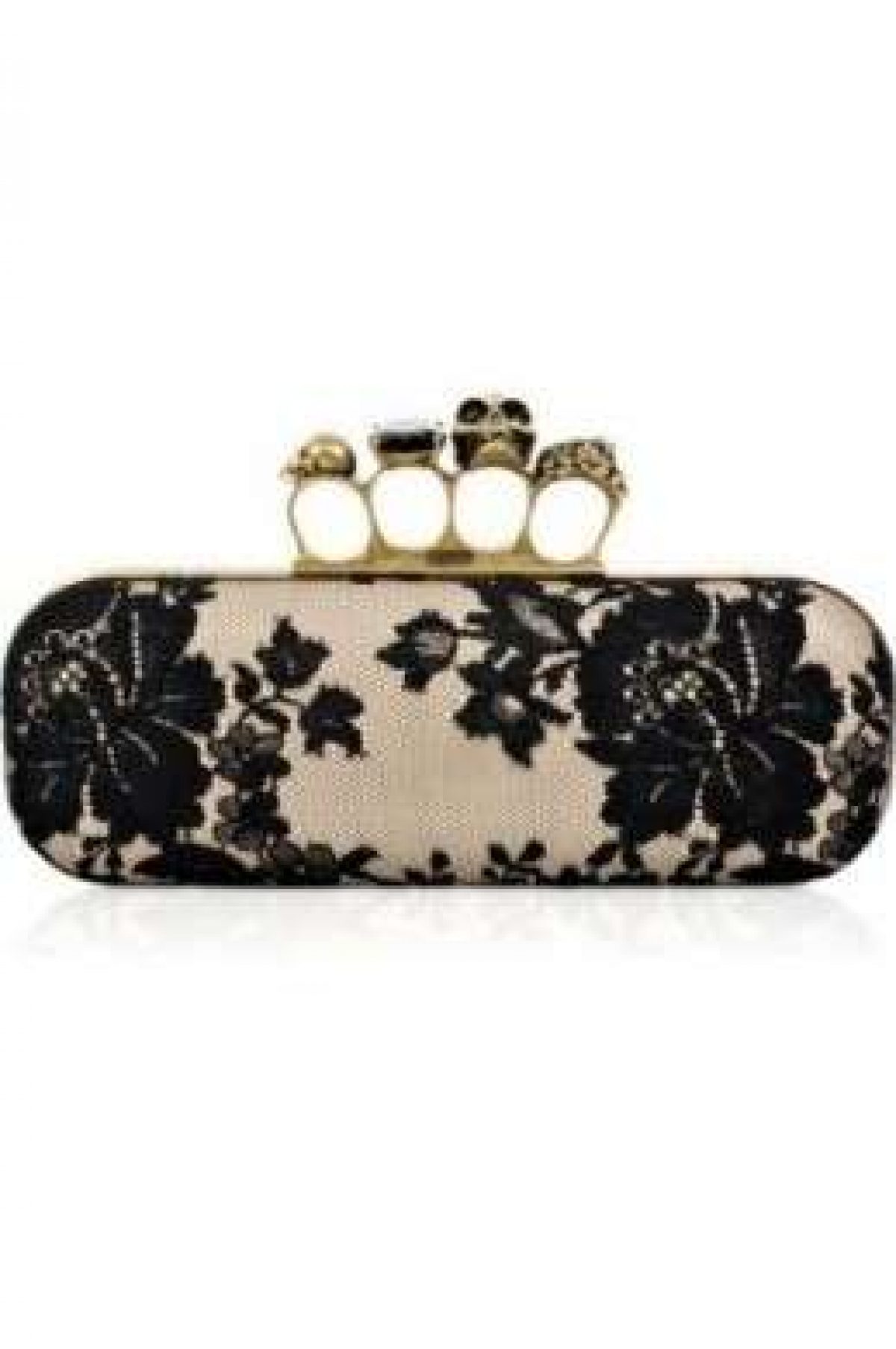 Alexander McQueen, la Knuckle Duster clutch in pizzo | Pourfemme