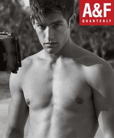 Abercrombie & Fitch, Quarterly di Bruce Weber di nuovo disponibile