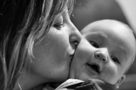 Gravidanza: mamme over 40 in aumento in Italia