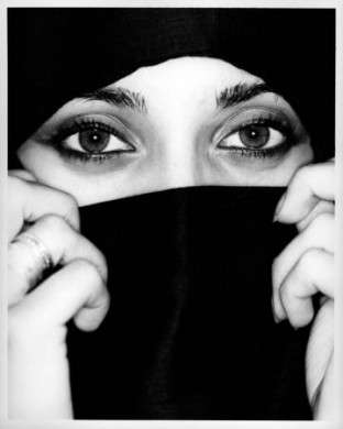 Burqa: vietato in Francia con una nuova legge