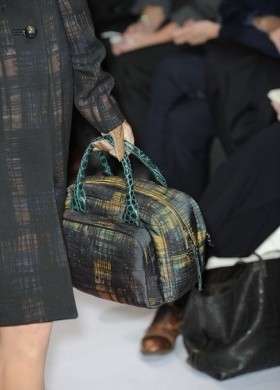 Prada autunno inverno 2010-2011: gli accessori