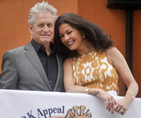 Michael Douglas ottimista contro il cancro