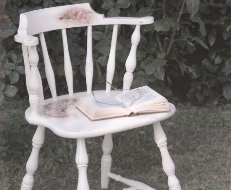 Decoupage: come decorare una sedia in legno con rose