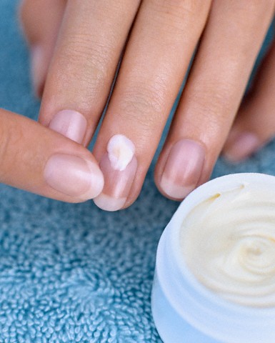 Cosmetici fai da te: rinforzante per unghie