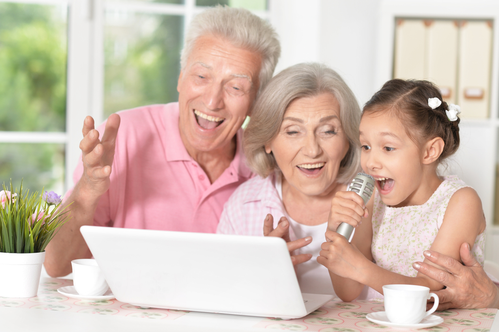 Festa dei nonni: canzoni per loro