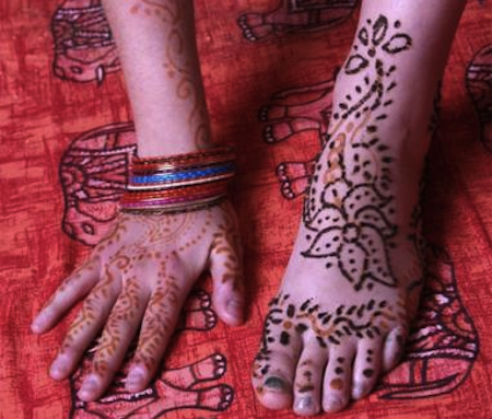 Tatuaggi all’hennè: attenti alle dermatiti allergiche!